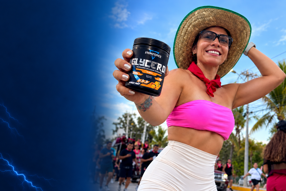 Mujer con Glycerol IronForce sobre fondo azul
