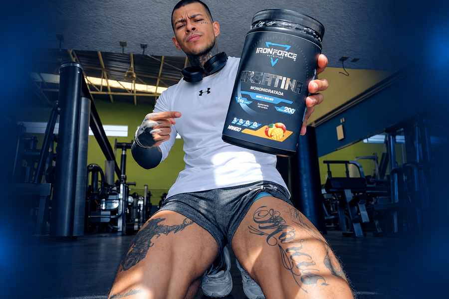 Atleta con creatina sabor mango